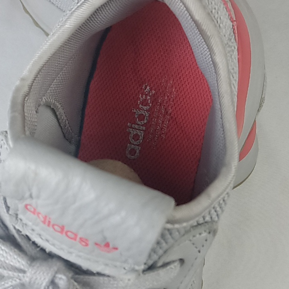 Adidas Womens Shoes. - Picture 9 of 11